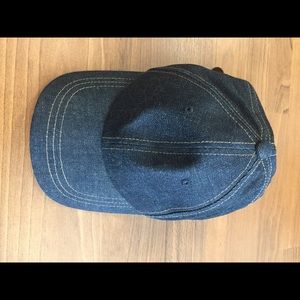 Levi’s denim cap
